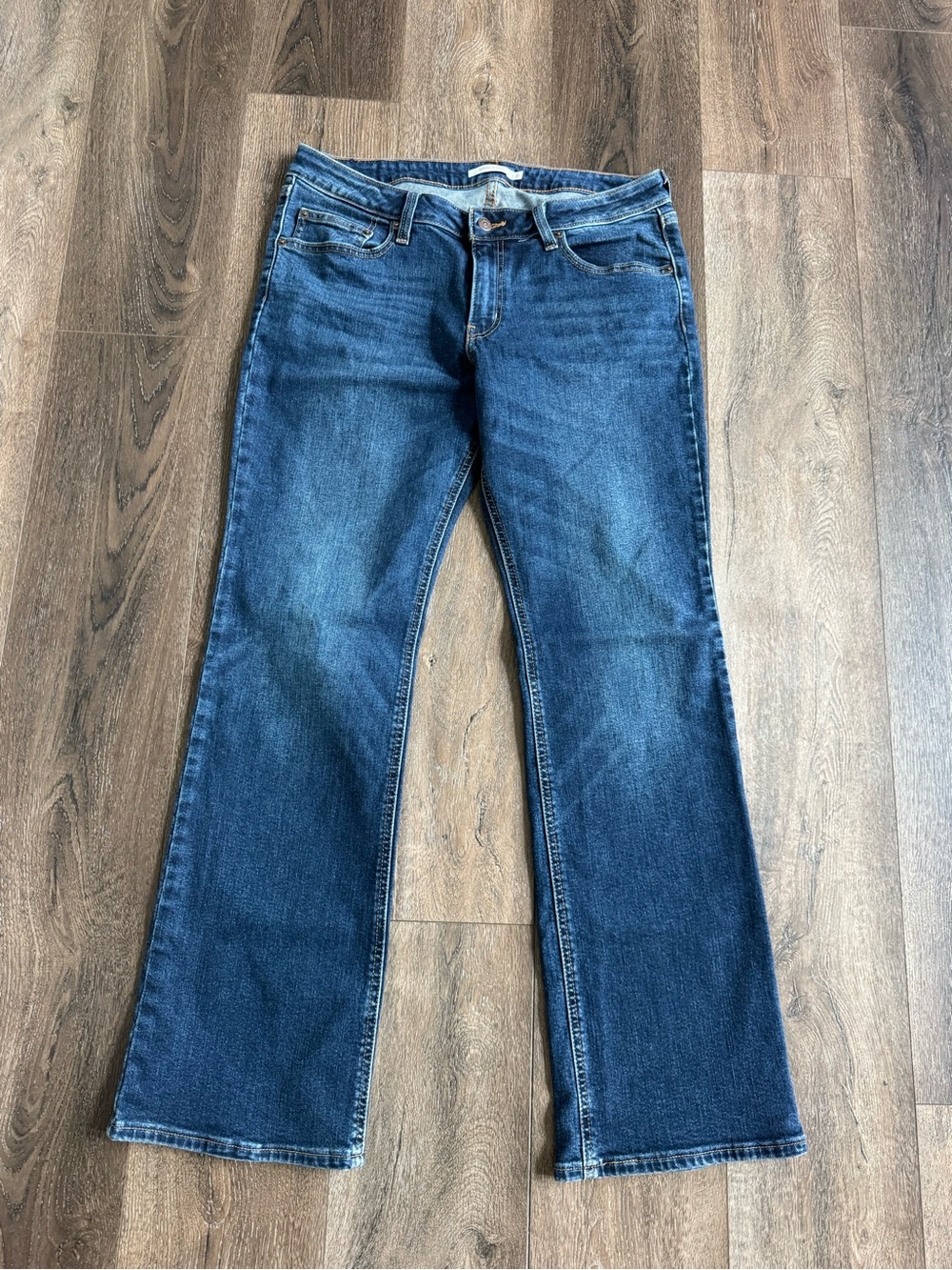 Levi’s Super low Bootcut Jeans Size 31